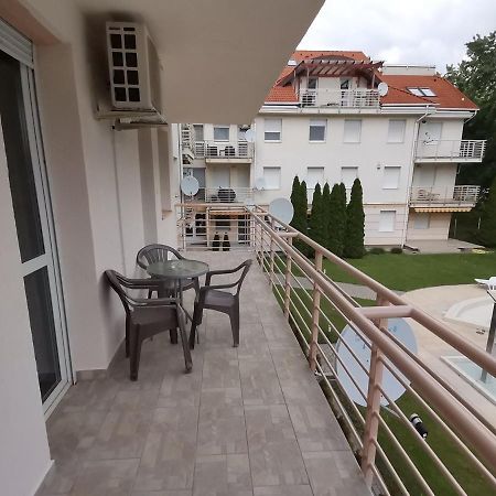 Carpe Diem Apartment ไฮจ์ดุสโซบอสโล ภายนอก รูปภาพ