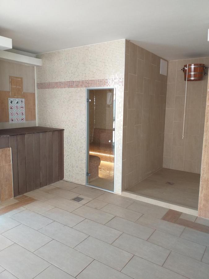 Carpe Diem Apartment ไฮจ์ดุสโซบอสโล ภายนอก รูปภาพ