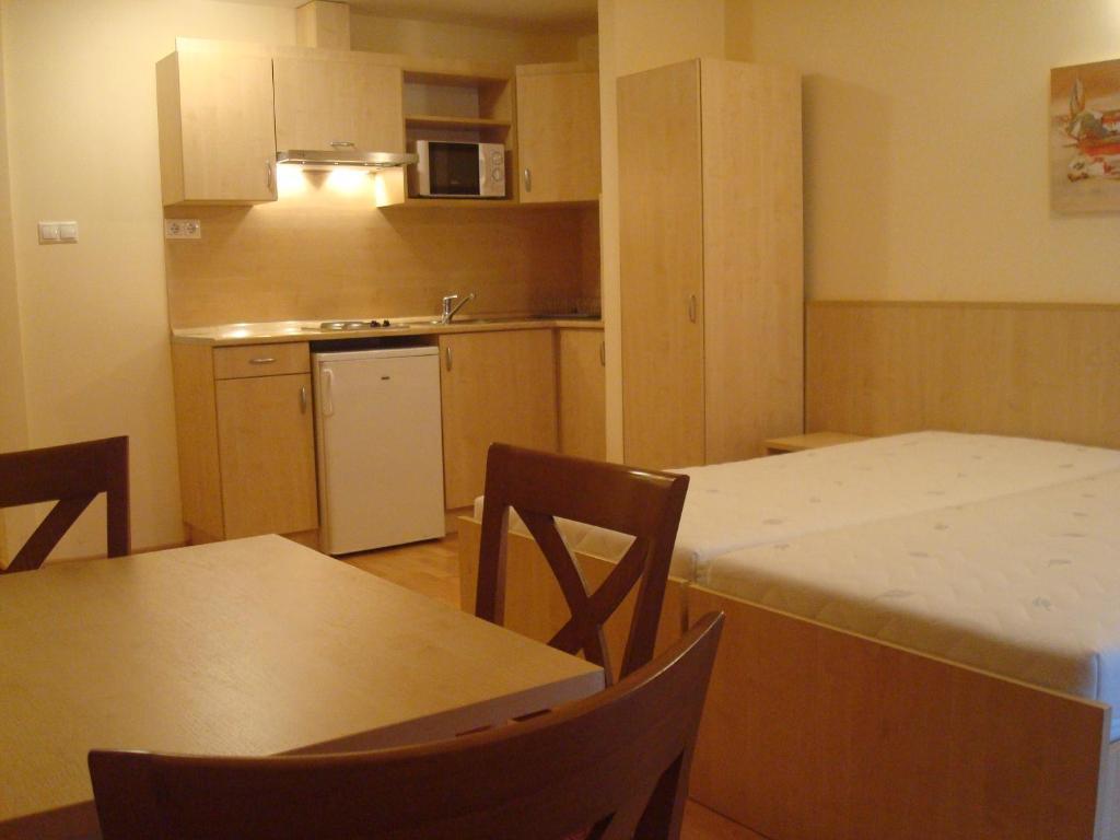 Carpe Diem Apartment ไฮจ์ดุสโซบอสโล ห้อง รูปภาพ