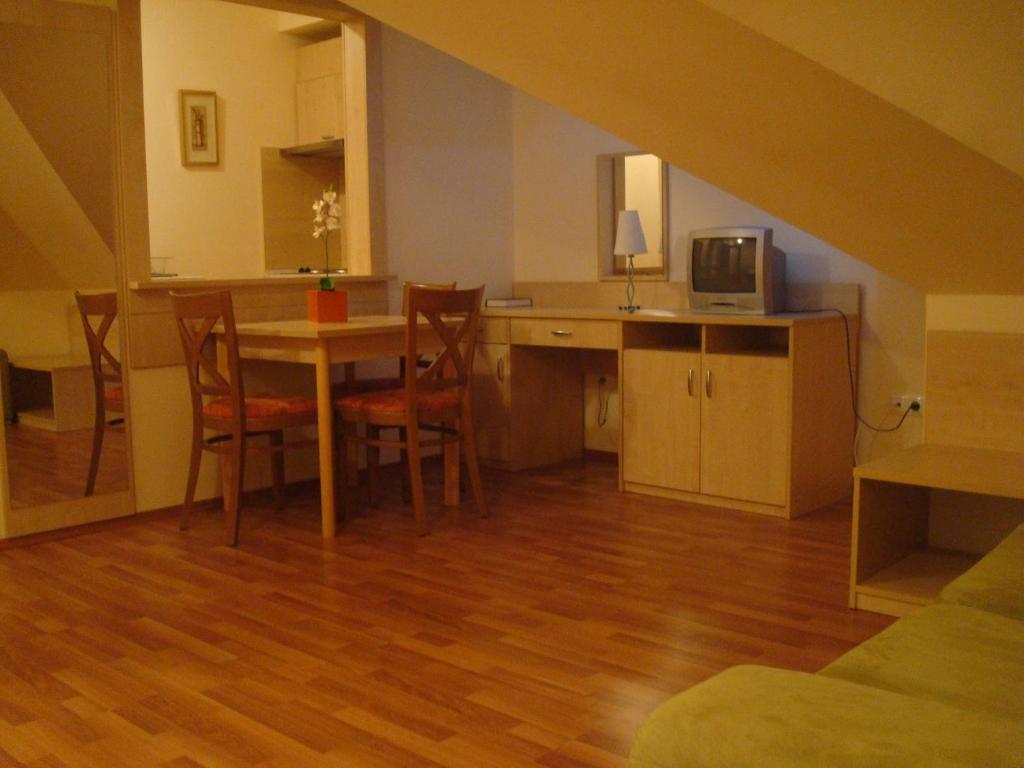 Carpe Diem Apartment ไฮจ์ดุสโซบอสโล ห้อง รูปภาพ
