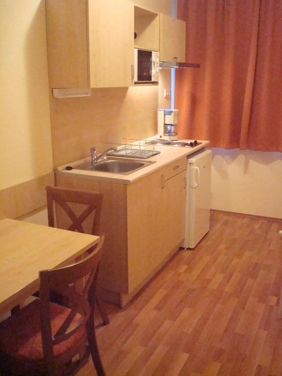 Carpe Diem Apartment ไฮจ์ดุสโซบอสโล ห้อง รูปภาพ