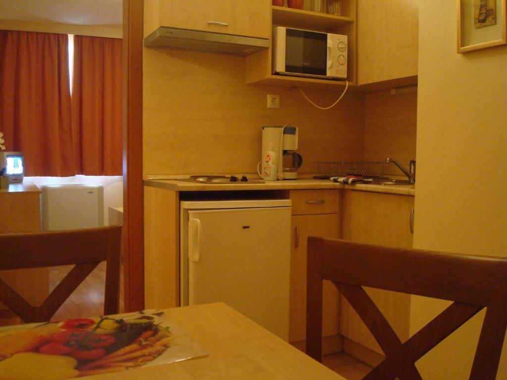 Carpe Diem Apartment ไฮจ์ดุสโซบอสโล ห้อง รูปภาพ