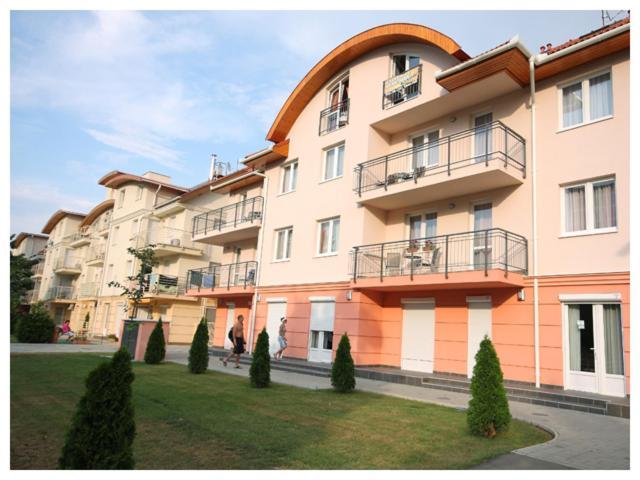 Carpe Diem Apartment ไฮจ์ดุสโซบอสโล ภายนอก รูปภาพ